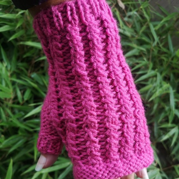Candy Pink HandKnit Fingerless Texting Gloves Mittens Glovelet Rose Bonbon - Picture 4 of 12